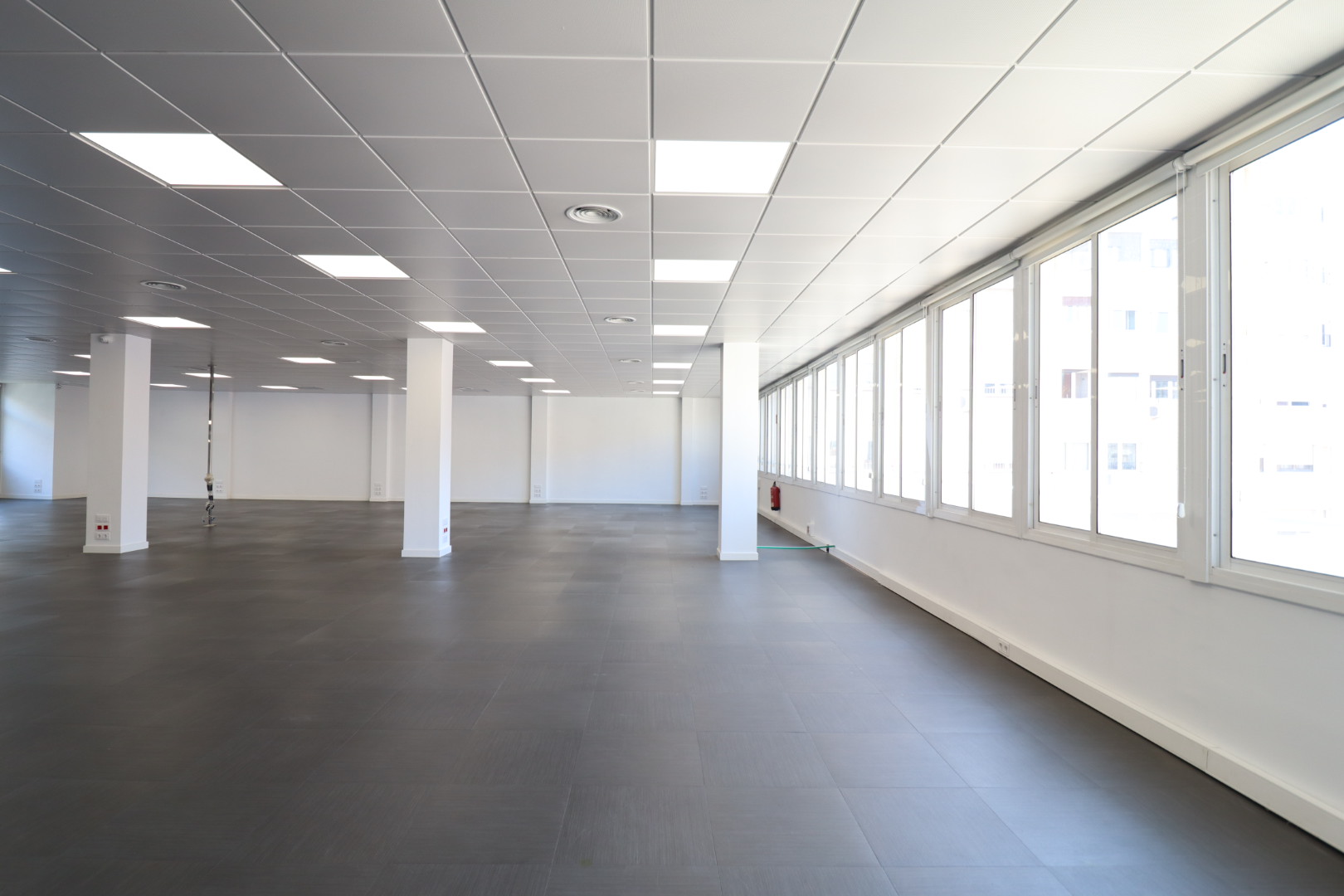 GALILEU  |  LES CORTS