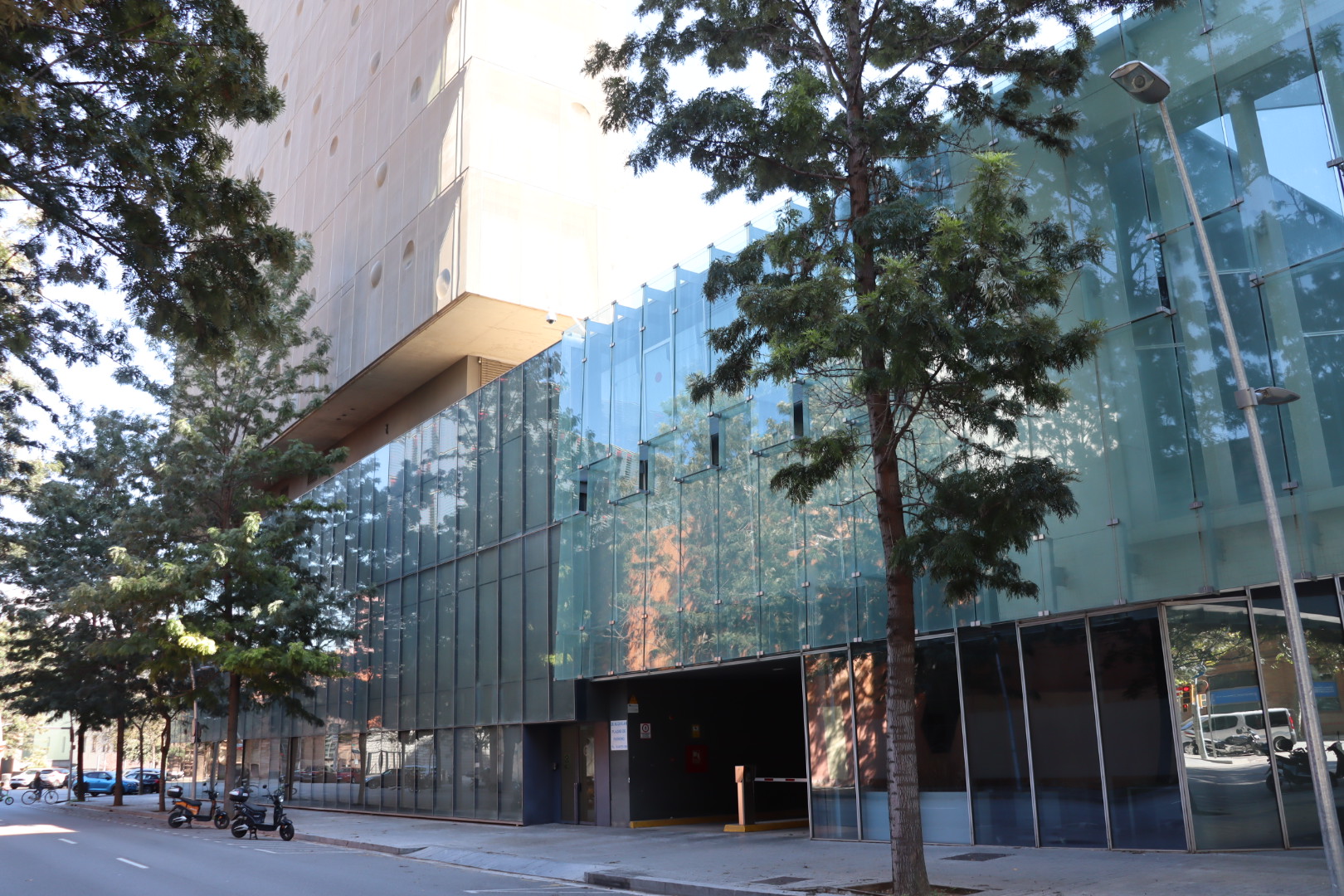 INTERFACE BUILDING