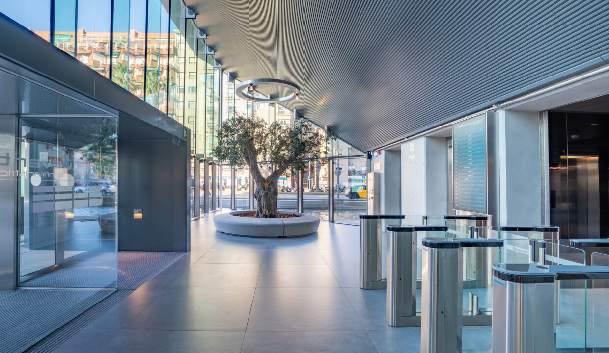 Torre-Llevant---Vestibulo-entrada-04