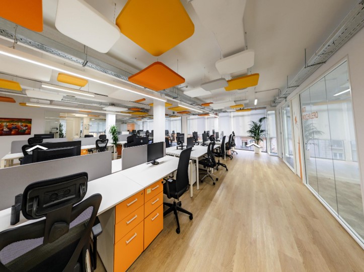 LES CORTS  |  oficina plug & play